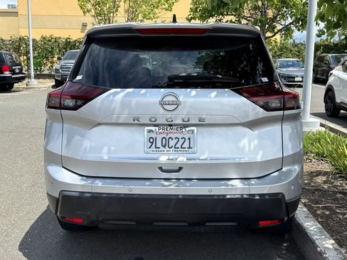 Certified 2024 Nissan Rogue S FWD image 6