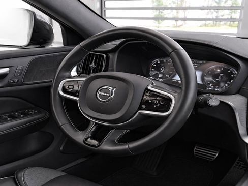 Used 2021 Volvo V60 T6 R-Design w/ Advanced Package FWD image 18