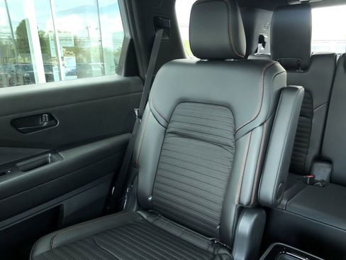 New 2026 Nissan Pathfinder Rock Creek w/ Rock Creek Premium Package AWD/4WD image 21