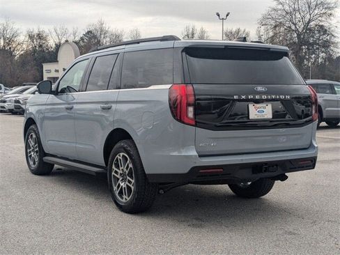 New 2026 Ford Expedition Active image 5