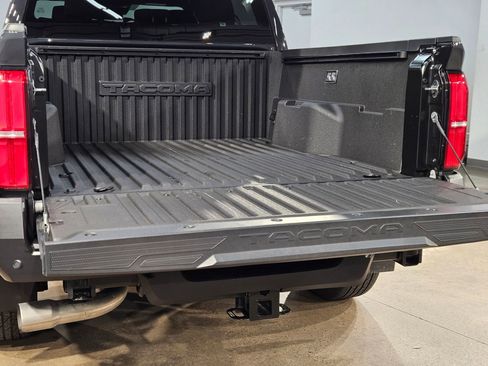 Used 2024 Toyota Tacoma SR image 18