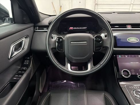 Used 2018 Land Rover Range Rover Velar R-Dynamic SE image 21