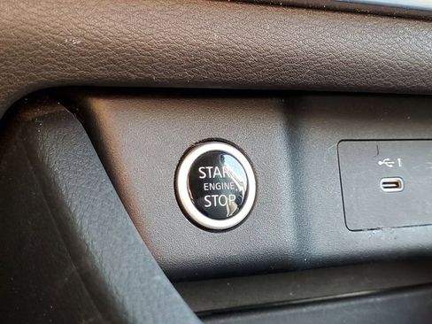 Used 2023 Nissan Rogue SV AWD/4WD image 26