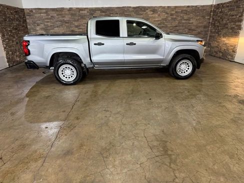 Used 2024 Chevrolet Colorado W/T w/ Advanced Trailering Package RWD image 4