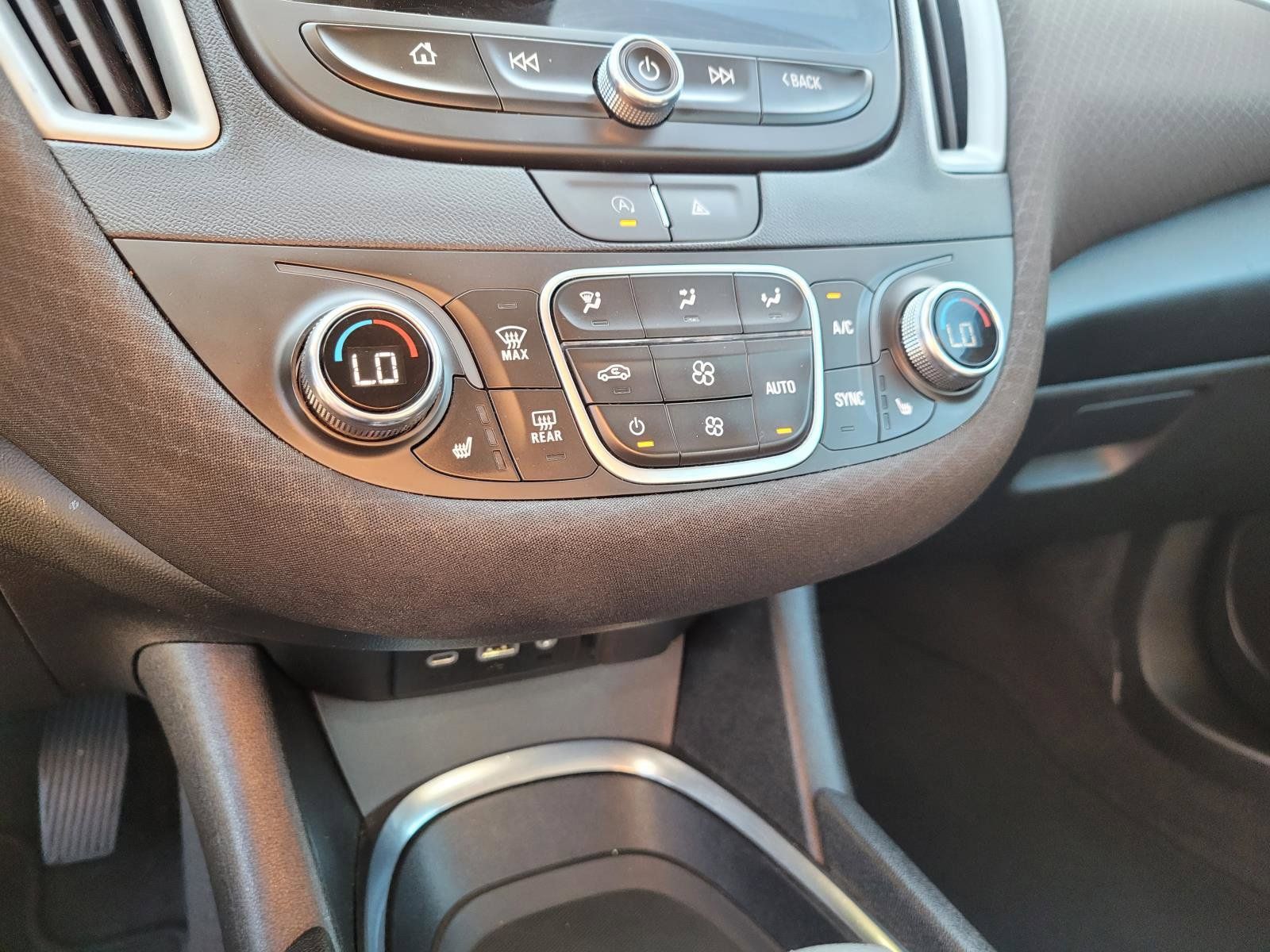 Used 2023 Chevrolet Malibu LT FWD image 22