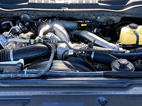 Used 2022 Ford F250 Platinum w/ Tremor Off-Road Package image 31