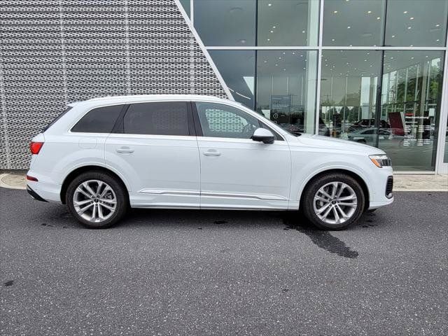 Certified 2025 Audi Q7 3.0T Prestige AWD/4WD image 6