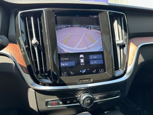 Certified 2022 Volvo S60 T8 R-Design Expression w/ Protection Package Premier image 20