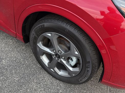 Used 2024 Ford Escape ST-Line image 19