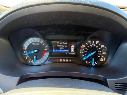 Used 2017 Ford Explorer XLT FWD image 11