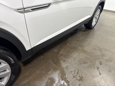 Used 2020 Volkswagen Atlas Cross Sport SE AWD/4WD image 10