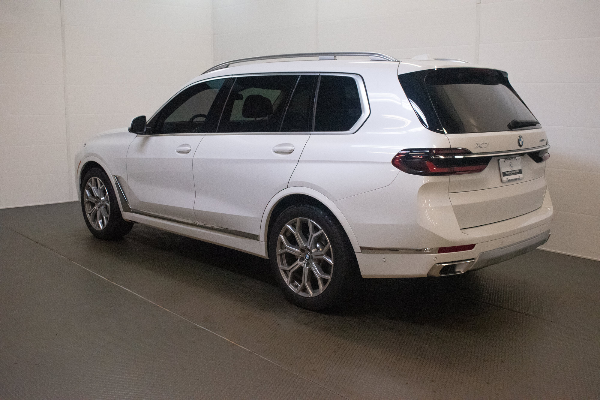 Used 2025 BMW X7 xDrive40i w/ Climate Comfort Package AWD/4WD image 6
