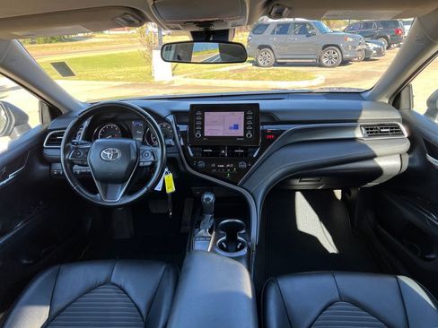 Used 2023 Toyota Camry SE image 13