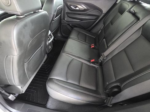 Used 2023 GMC Terrain SLT AWD/4WD image 9