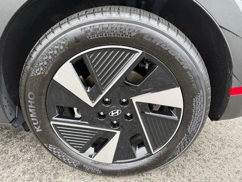 Certified 2025 Hyundai Ioniq 5 SE RWD image 28