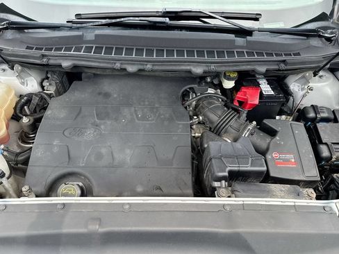 Used 2017 Ford Edge Titanium w/ Equipment Group 302A AWD/4WD image 26