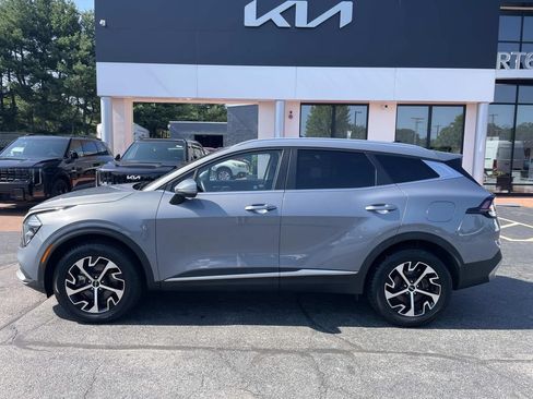 Used 2023 Kia Sportage EX AWD/4WD image 2