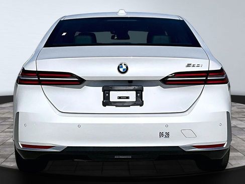 Used 2024 BMW 530i RWD image 23
