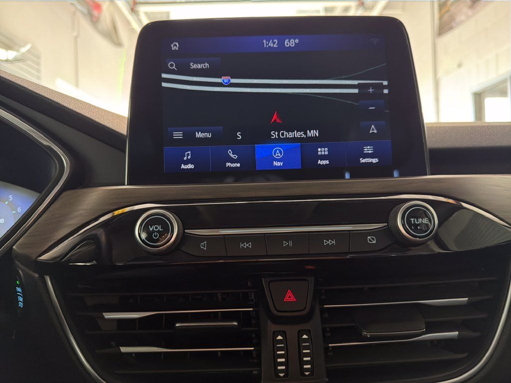 Used 2020 Ford Escape Titanium AWD/4WD image 8