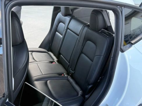 Used 2021 Tesla Model Y 2WD image 19