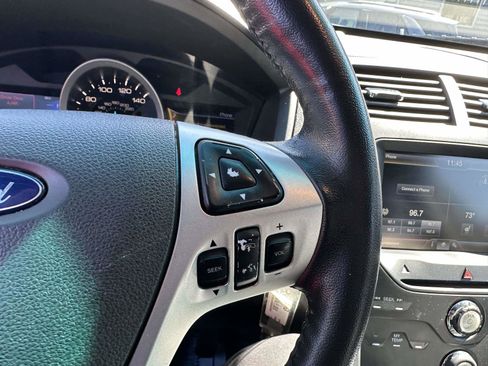 Used 2013 Ford Explorer XLT image 30