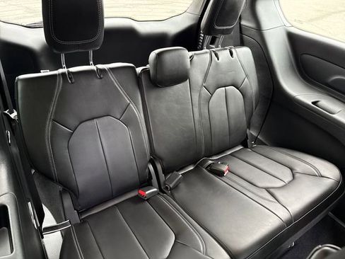 New 2026 Chrysler Pacifica Select image 23