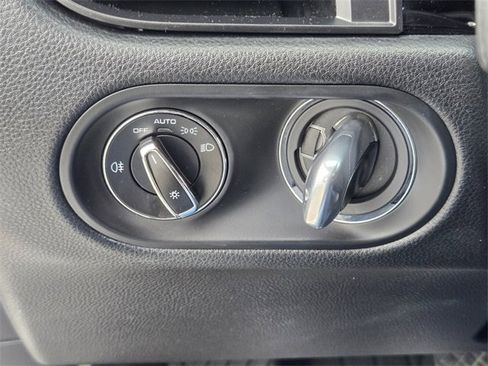 Used 2022 Porsche Macan S image 28