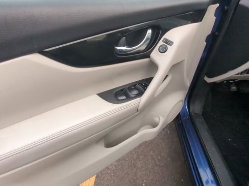 Used 2019 Nissan Rogue Sport SV w/ All-Weather Package image 9