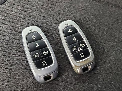 Used 2023 Hyundai Santa Fe SEL FWD image 32