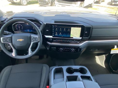 New 2026 Chevrolet Silverado 1500 LT w/ Z71 Off-Road Package AWD/4WD image 13