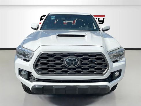 Used 2023 Toyota Tacoma TRD Off-Road w/ Advanced Technology Package image 2