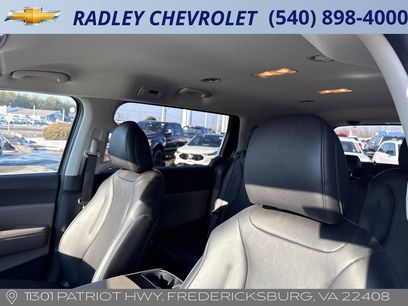 Used 2025 Kia Carnival