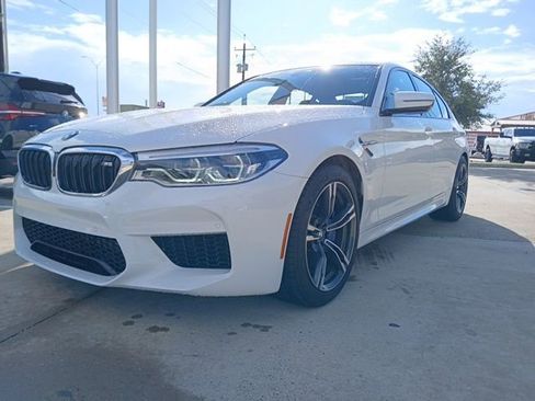 Used 2019 BMW M5 image 3