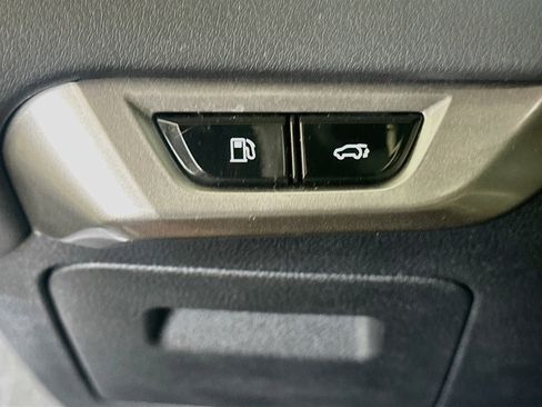 Used 2023 Lexus RX 350 Premium w/ Accessory Package AWD/4WD image 17