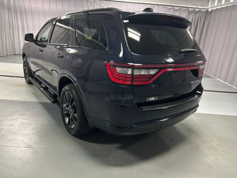 Used 2024 Dodge Durango SXT w/ SXT Blacktop Group AWD/4WD image 5