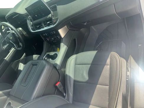 Used 2024 Chevrolet Tahoe Premier w/ Premium Package AWD/4WD image 13
