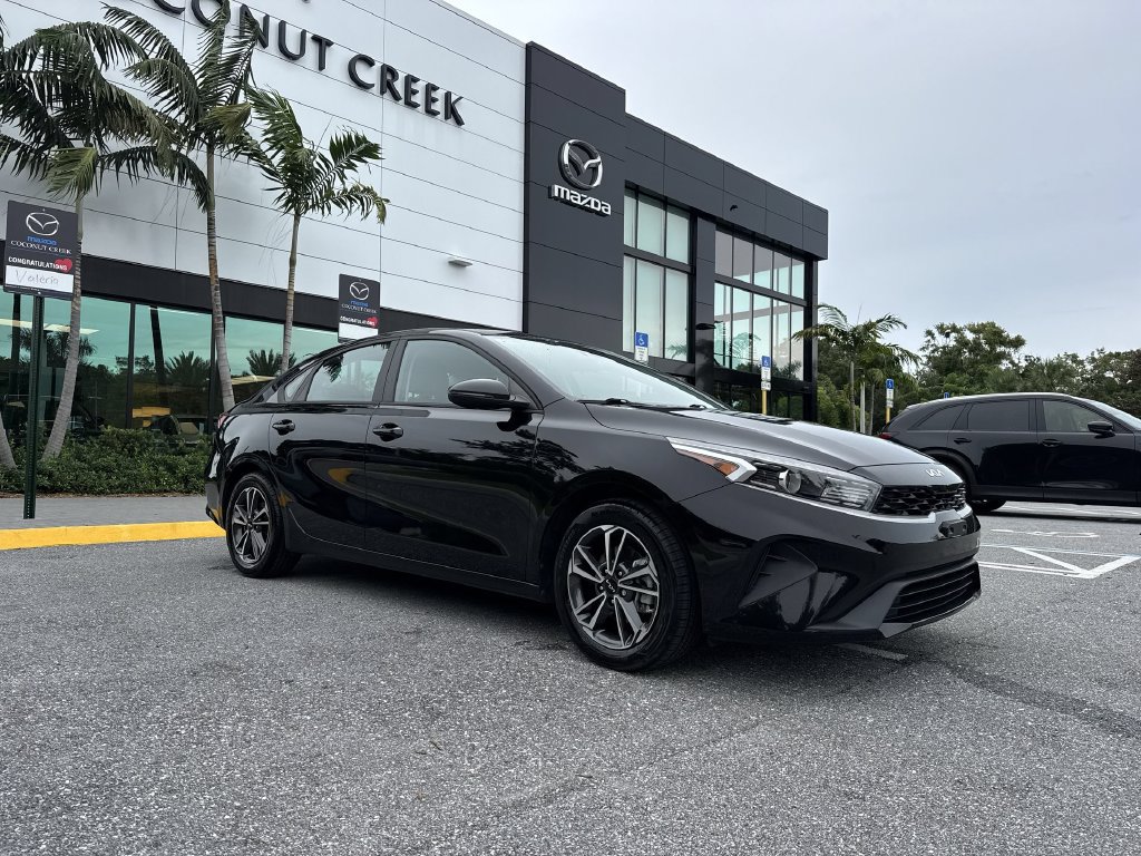 Used 2023 Kia Forte LXS w/ LXS Technology Package FWD image 22