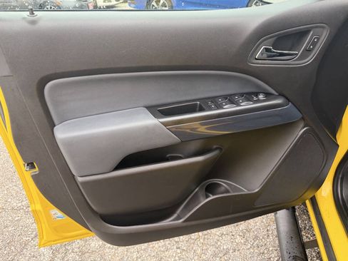 Used 2015 Chevrolet Colorado Z71 AWD/4WD image 15