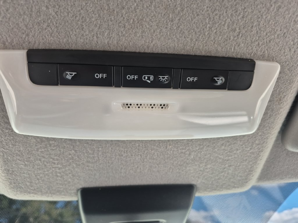 Used 2022 Nissan Kicks SV FWD image 22