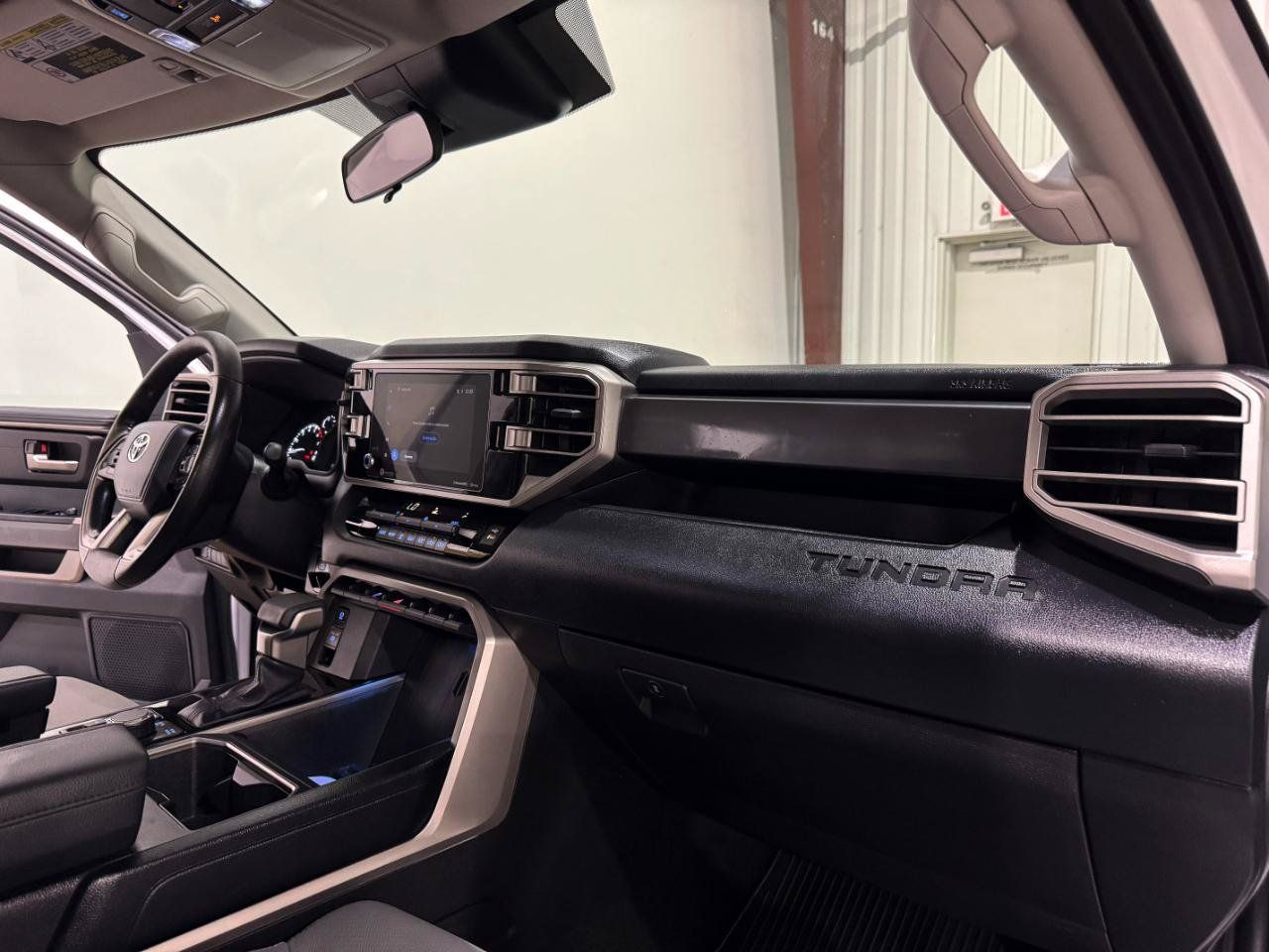 Used 2022 Toyota Tundra SR5 AWD/4WD image 11