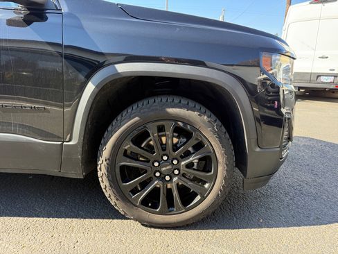 Used 2022 GMC Acadia SLE w/ Elevation Edition image 11