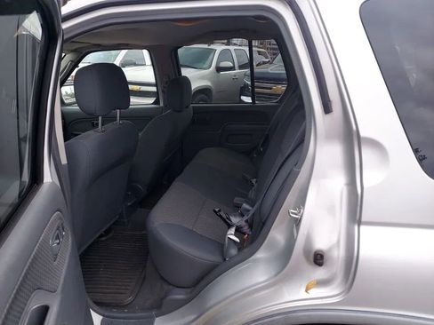 Used 2004 Nissan Xterra XE RWD image 7