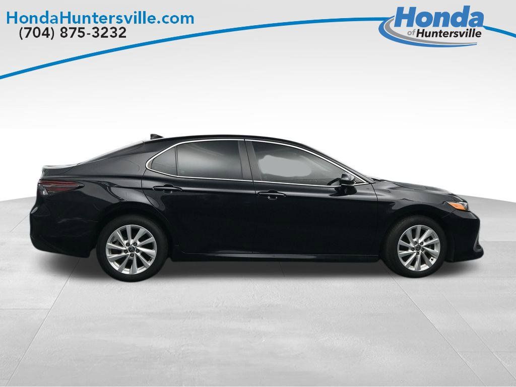 Used 2024 Toyota Camry LE FWD image 9