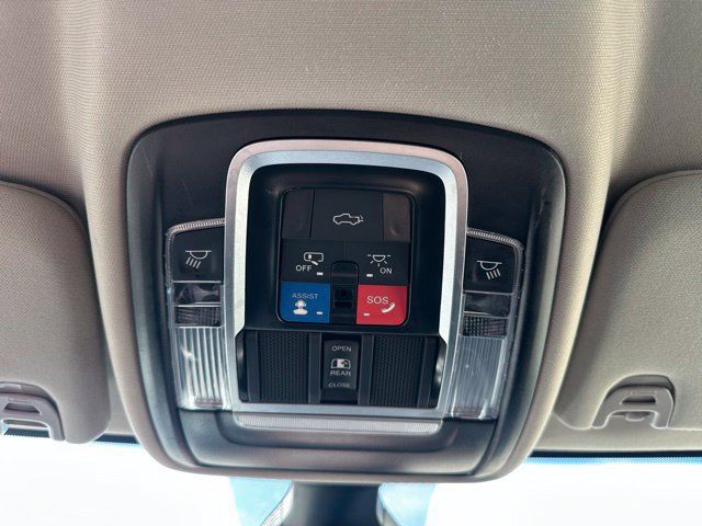 Used 2023 RAM 2500 Laramie AWD/4WD image 25