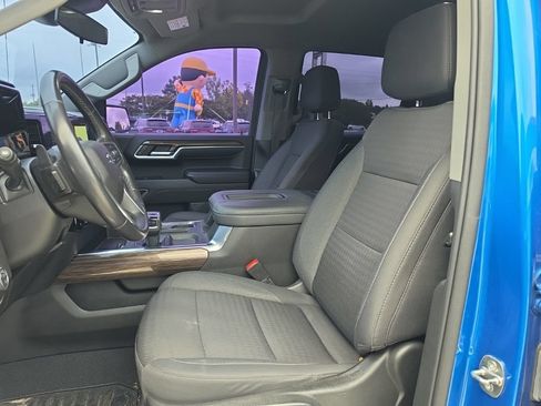 Used 2022 Chevrolet Silverado 1500 RST w/ Z71 Off-Road Package AWD/4WD image 6