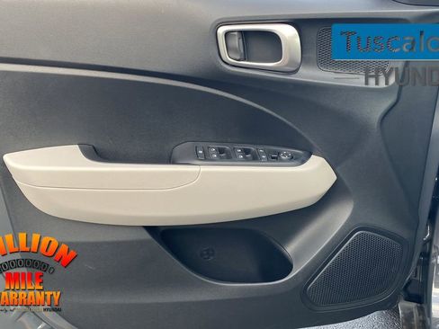 New 2025 Hyundai Venue SEL image 13