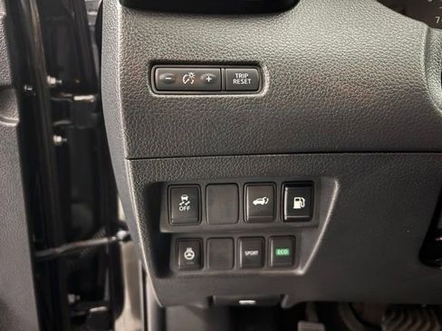 Used 2018 Toyota Tundra Limited w/ Limited Premium Package AWD/4WD image 28
