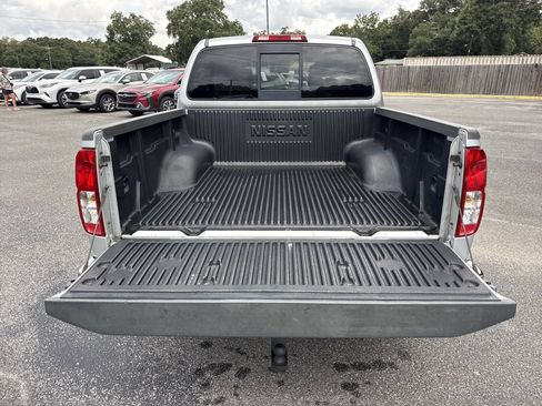 Used 2018 Nissan Frontier SV RWD image 25