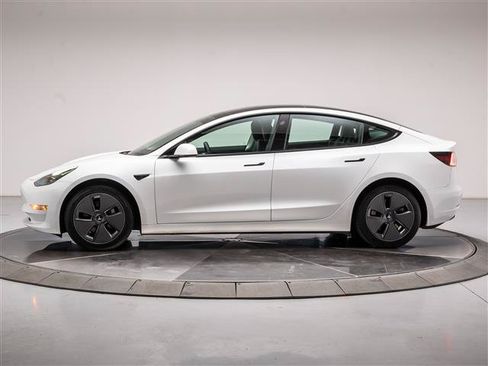 Used 2023 Tesla Model 3 Standard Range RWD image 2