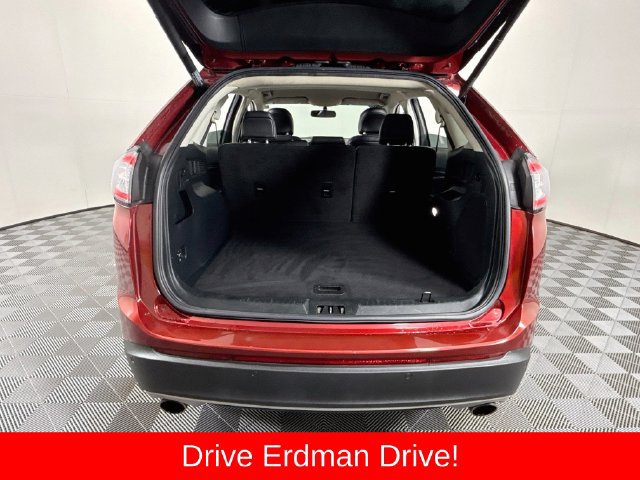 Used 2018 Ford Edge Titanium w/ Technology Package FWD image 34